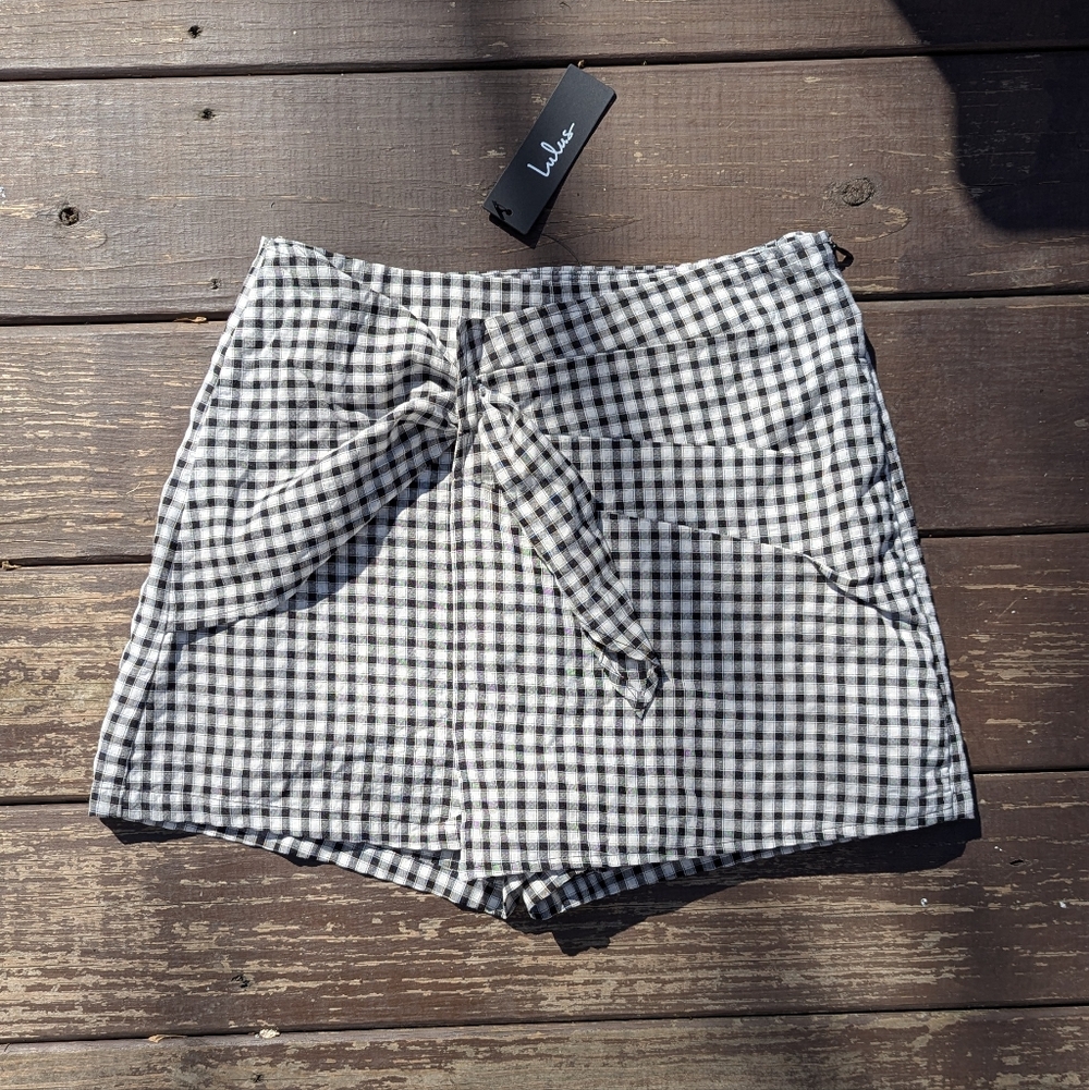 NWT Lulu's Gingham Faux Wrap Shorts